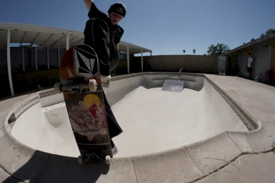 CJ Collins - Red Bull 'FER DAYZ'